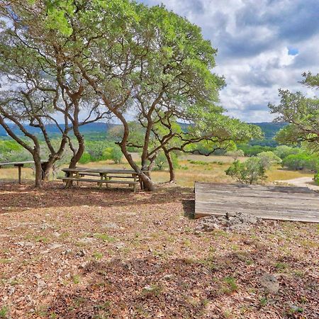 Log Cabin At Old Glory Ranch Wimberley Esterno foto