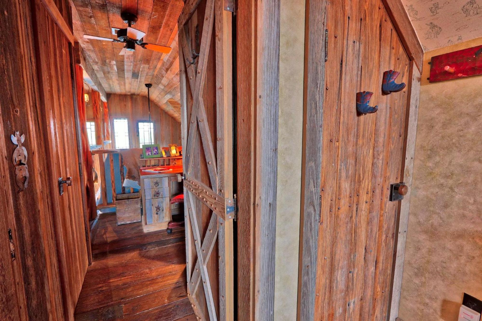 Log Cabin At Old Glory Ranch Wimberley Esterno foto