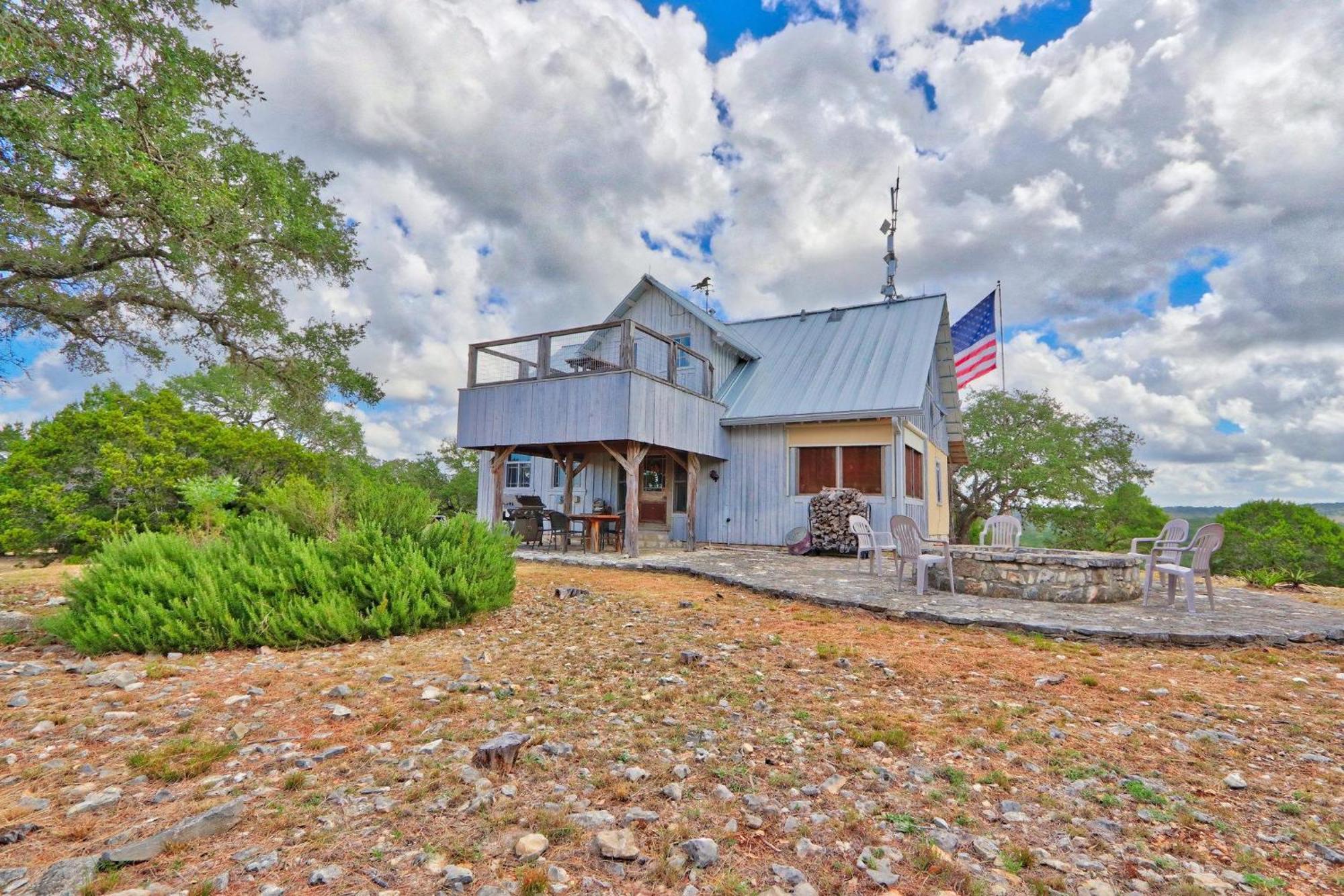 Log Cabin At Old Glory Ranch Wimberley Esterno foto