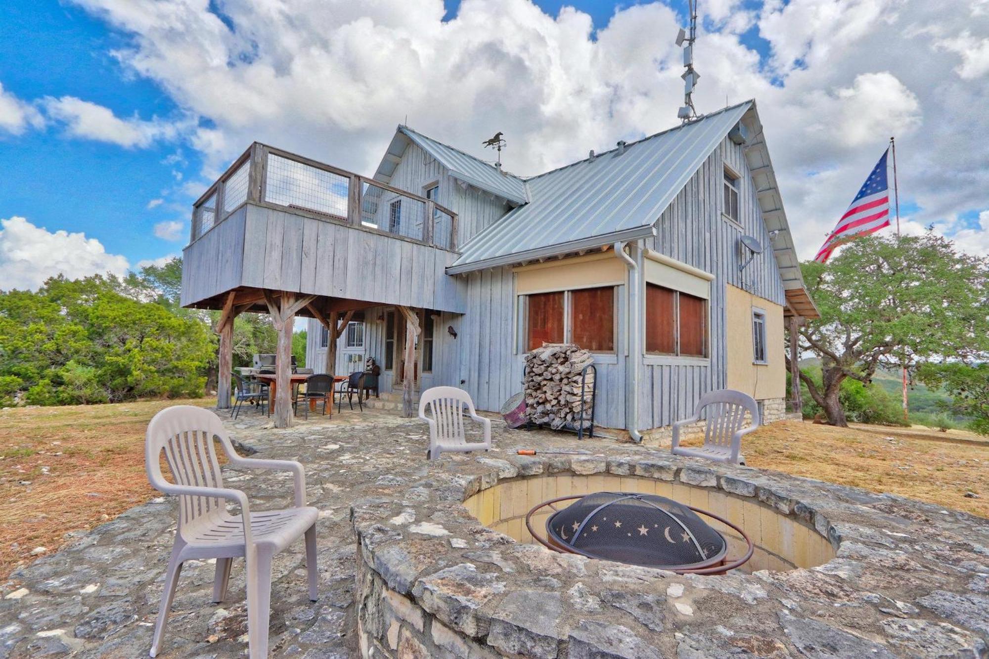 Log Cabin At Old Glory Ranch Wimberley Esterno foto