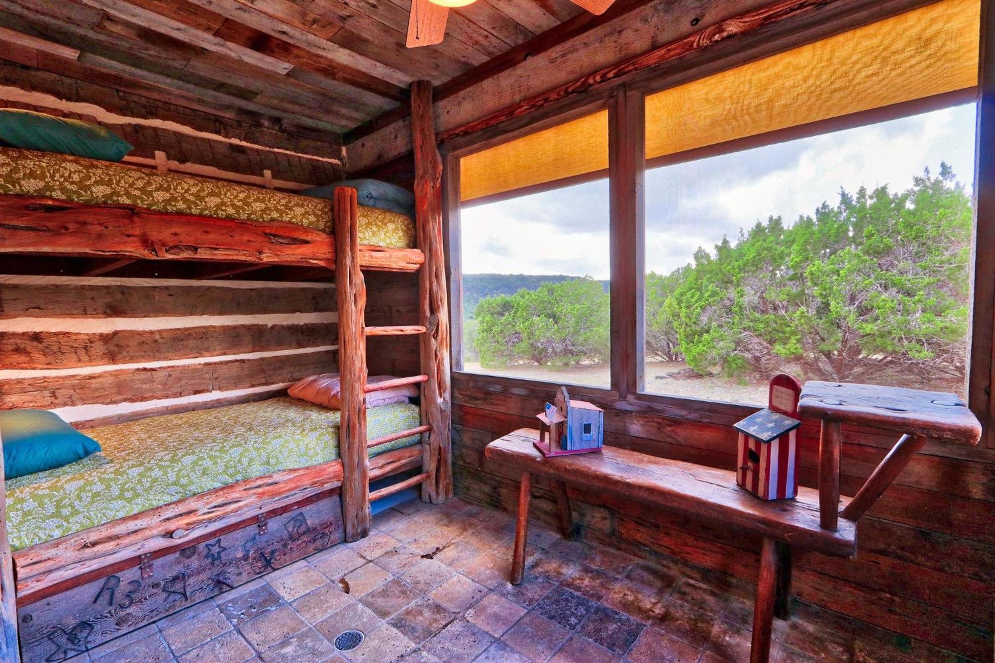 Log Cabin At Old Glory Ranch Wimberley Esterno foto
